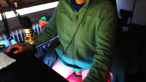 Snapshot of luckyfreak1 chatting on March 14, 1:01 am call me Stefan online show from March 14, 1:01 am