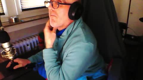 Snapshot of luckyfreak1 chatting on March 14, 1:27 pm call me Stefan online show from March 14, 1:27 pm