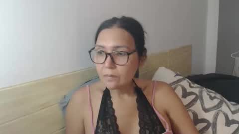 angelisa online show from October 5, 9:18 am