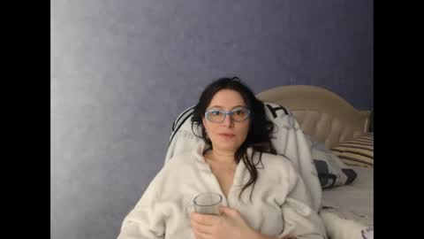 luckylinda23 online show from February 10, 11:46 am