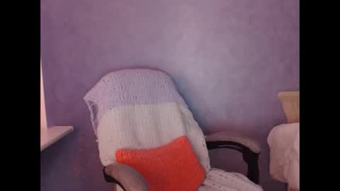 luckylinda23 online show from February 5, 6:12 pm