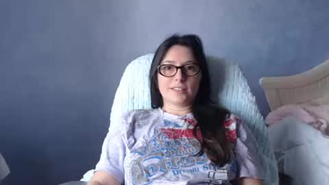 luckylinda23 online show from March 25, 12:00 pm