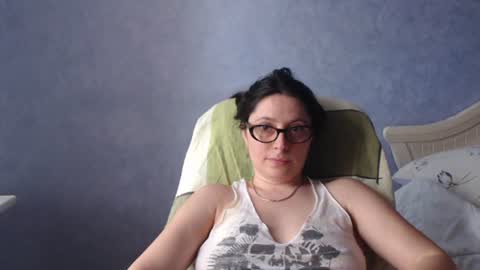 luckylinda23 online show from June 15, 10:39 am