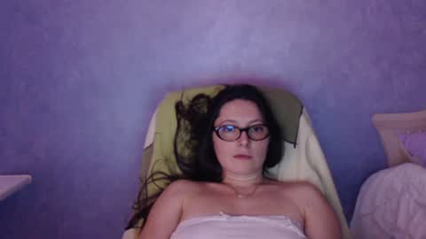 Snapshot of luckylinda23 chatting on June 16, 9:06 pm luckylinda23 online show from June 16, 9:06 pm
