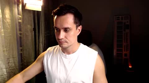 Snapshot of luckyman10000000 chatting on November 12, 8:37 am luckyman10000000 online show from November 12, 8:37 am