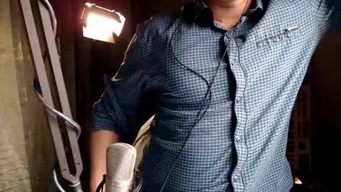 Snapshot of luckyman10000000 chatting on November 23, 1:33 pm luckyman10000000 online show from November 23, 1:33 pm