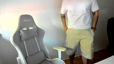 luckymikey90 online show from May 6, 10:20 am