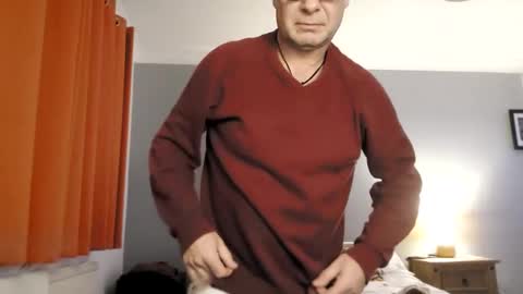 Snapshot of luckypuppy222 chatting on January 4, 12:48 am luckypuppy222 online show from January 4, 12:48 am