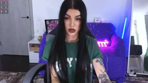 Monika online show from December 3, 3:43 pm