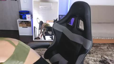 Snapshot of luckyrebel_ chatting on May 13, 7:28 am Monika online show from May 13, 7:28 am
