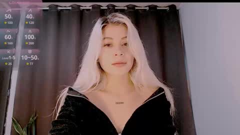 luckysapphire777 online show from September 30, 11:26 am