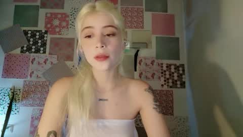 luckysapphire777 online show from November 14, 3:27 am