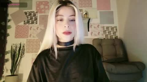 luckysapphire777 online show from May 17, 12:23 pm