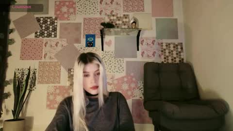 luckysapphire777 online show from May 19, 11:38 am