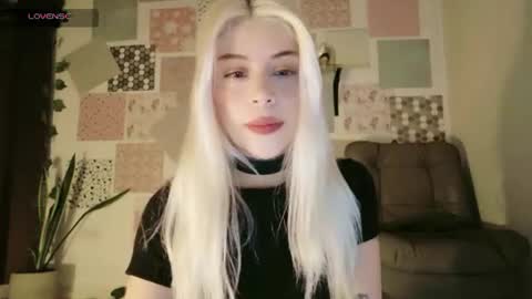 Snapshot of luckysapphire777 chatting on July 19, 11:58 am luckysapphire777 online show from July 19, 11:58 am