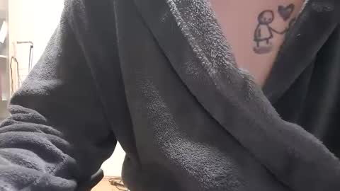 luckyshot91 online show from March 8, 9:08 pm