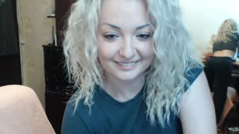 Snapshot of luckyshotgirl chatting on May 23, 2:10 pm LuckyShot online show from May 23, 2:10 pm