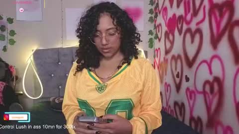 Snapshot of luckyswagson chatting on January 18, 5:33 am Luanis online show from January 18, 5:33 am