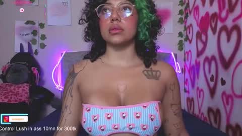 Snapshot of luckyswagson chatting on February 1, 3:16 am Luanis online show from February 1, 3:16 am