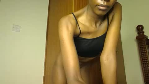 Snapshot of luckyy003 chatting on April 9, 7:41 pm brielle online show from April 9, 7:41 pm