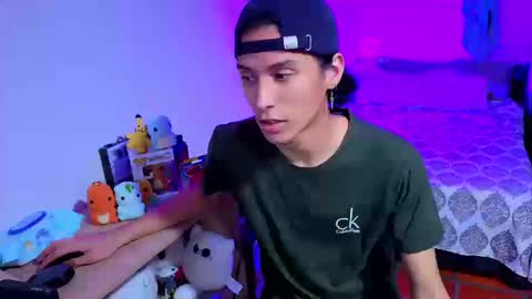 Lu Independent Model online show from September 23, 5:10 am