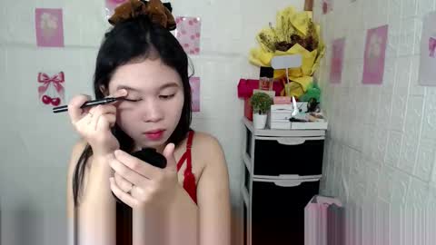 Snapshot of lucsin chatting on December 4, 10:57 am lucsin online show from December 4, 10:57 am