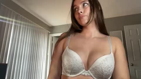 Lucy online show from October 25, 4:46 pm