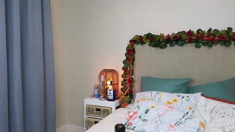 Snapshot of lucy1990xxx chatting on January 4, 9:09 pm Lucy online show from January 4, 9:09 pm