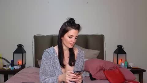 Snapshot of lucy1990xxx chatting on October 22, 9:03 pm Lucy online show from October 22, 9:03 pm