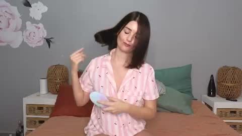 Lucy online show from June 9, 10:10 pm