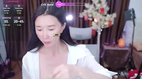 Snapshot of lucy__bb chatting on November 4, 9:08 am Lucy online show from November 4, 9:08 am