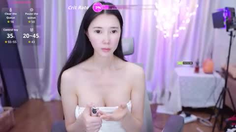 Snapshot of lucy__bb chatting on November 12, 1:39 am Lucy online show from November 12, 1:39 am