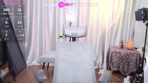 Snapshot of lucy__bb chatting on November 20, 1:39 am Lucy online show from November 20, 1:39 am