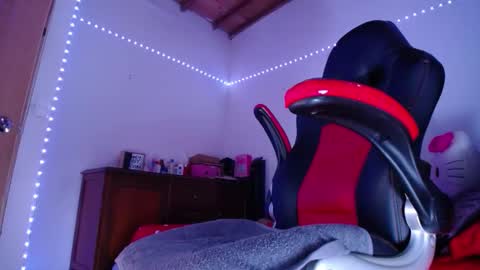 lucy online show from September 14, 11:04 pm