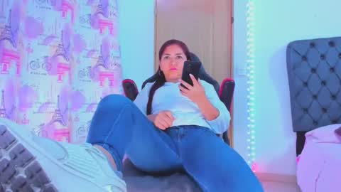lucy online show from April 30, 2:07 am