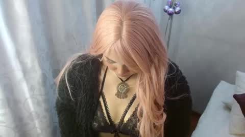 Im Lucy online show from December 15, 8:57 pm