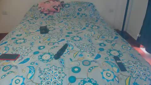 Snapshot of lucy_dreams69 chatting on February 16, 6:59 pm Lucia online show from February 16, 6:59 pm