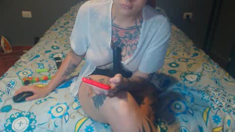 Snapshot of lucy_dreams69 chatting on March 29, 1:49 am Lucia online show from March 29, 1:49 am