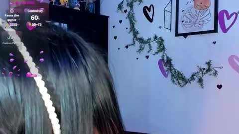 Lucy online show from March 8, 8:44 am