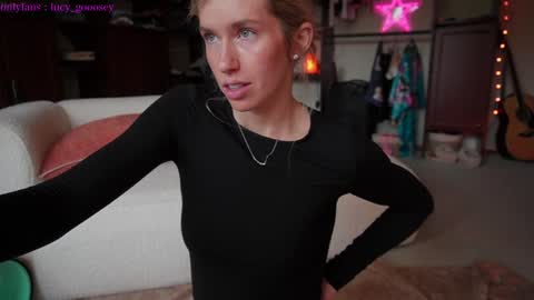 Snapshot of lucy_gooosey chatting on January 15, 8:37 pm Lucy. online show from January 15, 8:37 pm