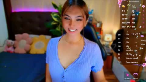 Snapshot of lucy_gray29 chatting on November 15, 7:27 am Lucy online show from November 15, 7:27 am