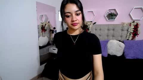 lucy_harris_ online show from February 23, 3:13 am