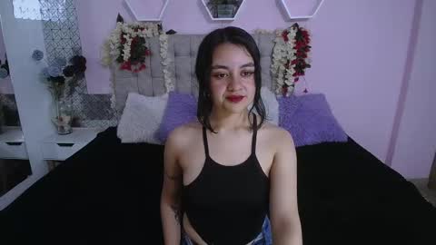 lucy_harris_ online show from March 7, 2:57 am