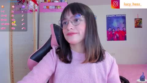 Snapshot of lucy_hess_ chatting on March 19, 7:07 pm Lucy online show from March 19, 7:07 pm