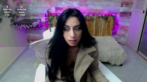 Luciana online show from December 3, 8:49 am