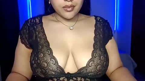 Snapshot of lucy_kanne chatting on December 15, 1:32 am Lucy online show from December 15, 1:32 am