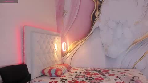 Lucy online show from December 18, 11:49 am