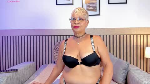 lucy milf online show from November 10, 10:47 am