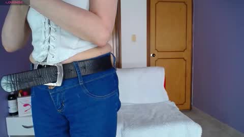  SleepyAbuela online show from February 4, 2:12 pm