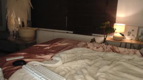 luciana online show from February 18, 1:21 am